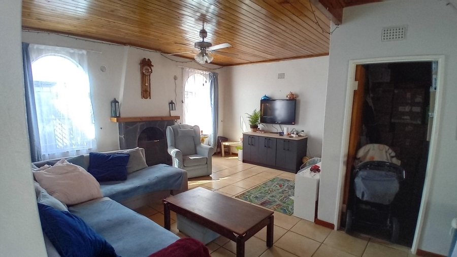 4 Bedroom Property for Sale in Parkersdorp Western Cape